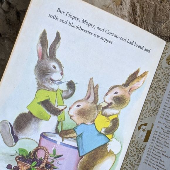 A LITTLE GOLDEN BOOK I Vintage Peter Rabbit Book - Picture 12 of 14